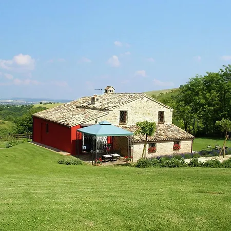펜션 Charming Holiday From The 16th Century With Pool And Large Garden In The Beautiful Nature *